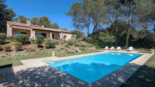 Maison 7 pièces 226 m² · à Lambesc · 226 m² · 1 090 000 €