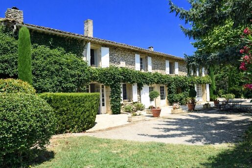 Maison 13 pièces 434 m² · à Sénas · 434 m² · 1 590 000 €