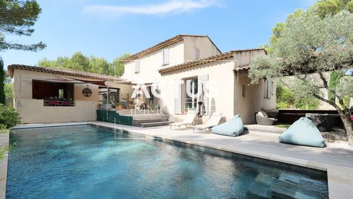 Maison 8 pièces 208 m² · à Mallemort · 208 m² · 1 080 000 €