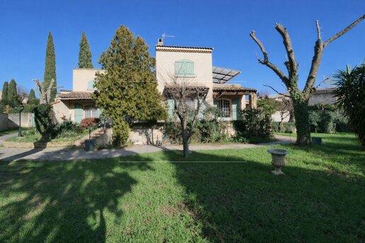 Maison 6 pièces 140 m² · à Salon-de-Provence · 140 m² · 470 000 €