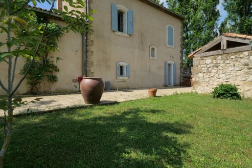 Maison 8 pièces 192 m² · à La Roque-d'Anthéron · 192 m² · 1 260 000 €