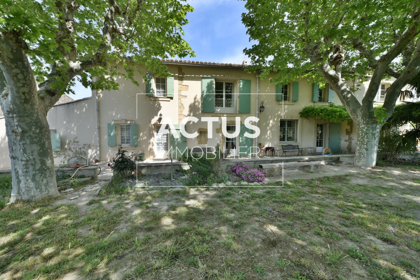 Maison à vendre, 450m², Cornillon-Confoux