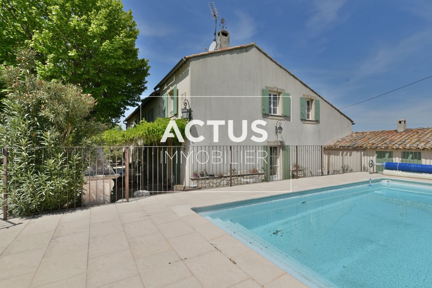 Maison à vendre, 450m², Cornillon-Confoux