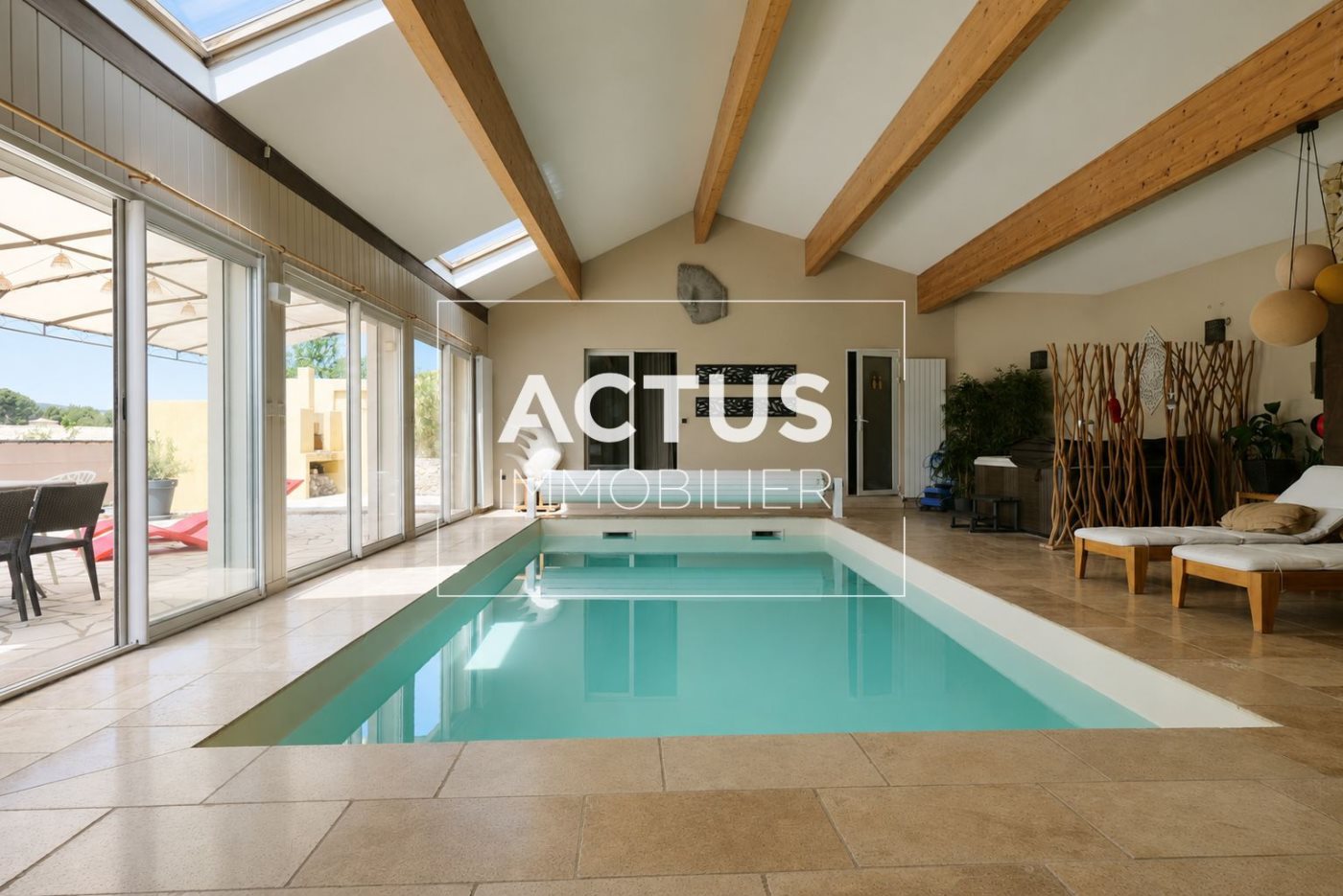 Maison à vendre, 202m², Eyguières