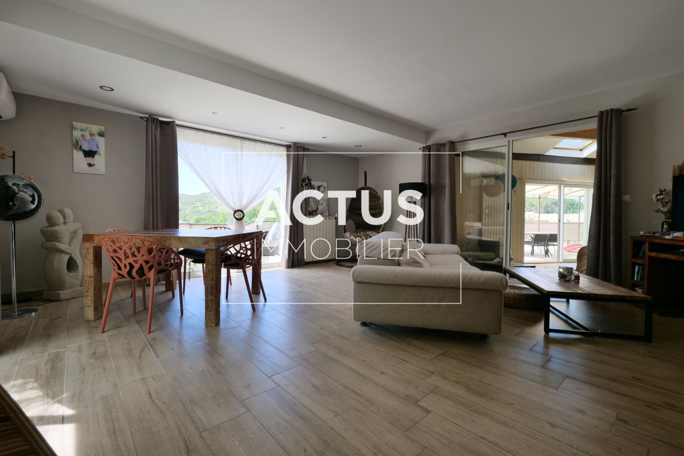 Maison à vendre, 202m², Eyguières