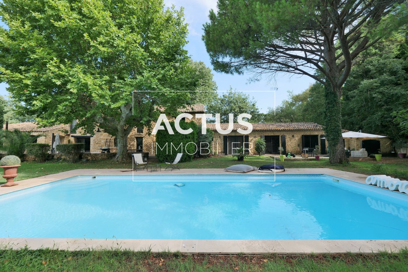 Maison à vendre, 233m², Grans