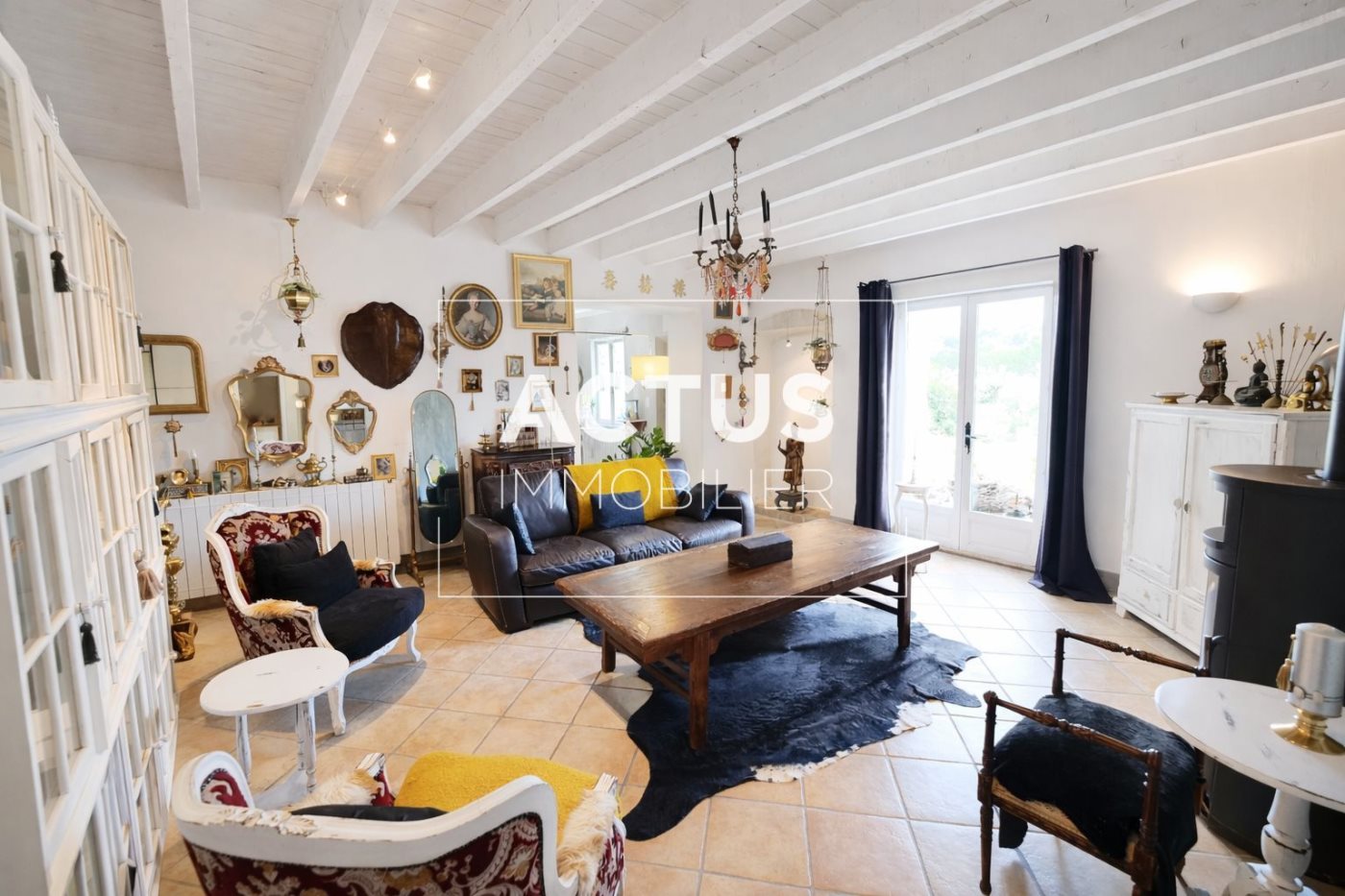 Maison à vendre, 220m², Sénas