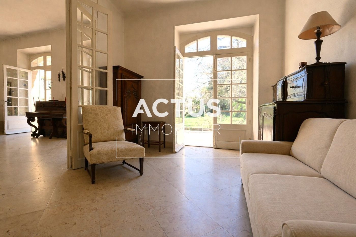 Maison à vendre, 175m², Lamanon