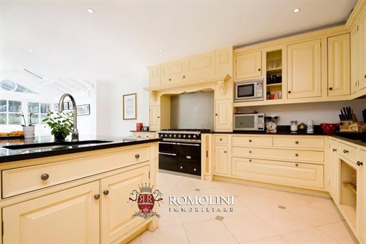 Advert pic 0