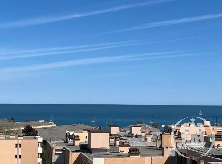 Charming 2-Room Apartment with Sea View in Antibes