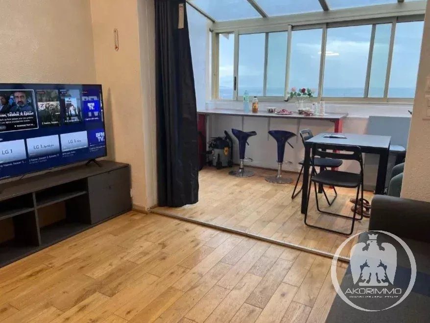 Charming 2-Room Apartment with Sea View in Antibes - Vue 2