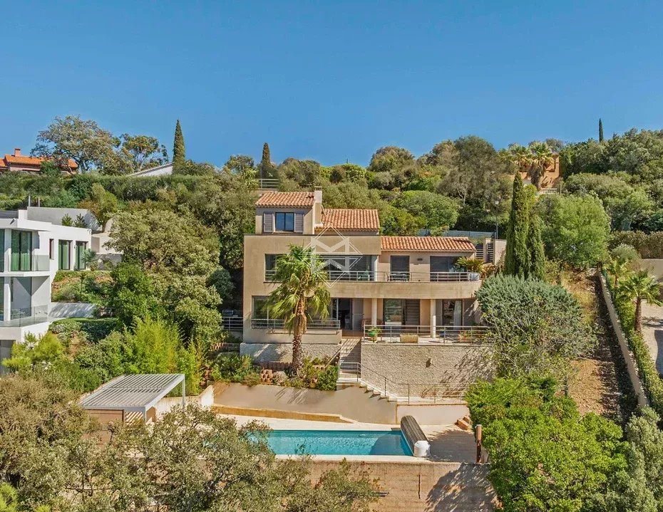 Maison à vendre, 225m², Roquebrune-sur-Argens