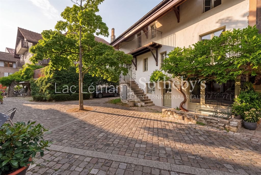 Maison à vendre, 142m², Nernier