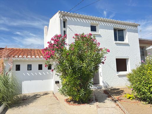 4 pièces 87 m² · à Les Sables-d'Olonne · 87 m² · 299 000 €