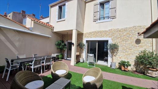 Maison 5 pièces 126 m² · à Les Sables-d'Olonne · 126 m² · 785 000 €