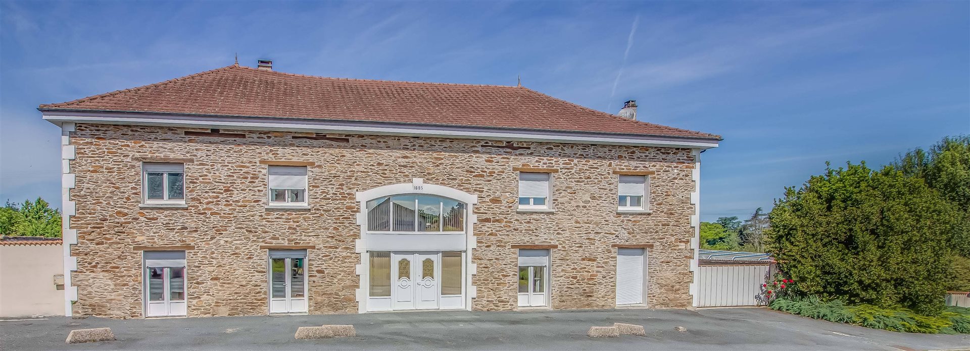 Maison 9 pièces 250 m² · à Firbeix · 250 m² · 249 000 €