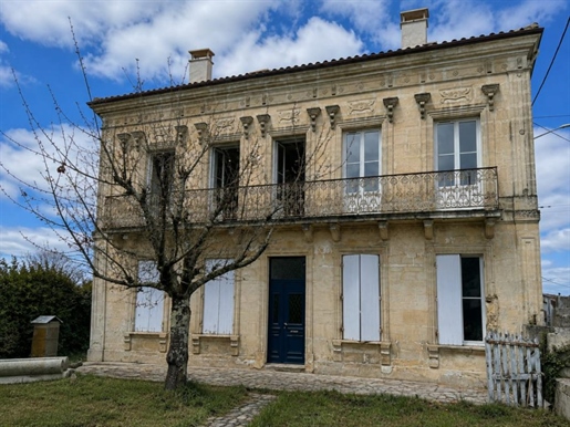 Maison 6 pièces 193 m² · à Cancon · 193 m² · 115 000 €