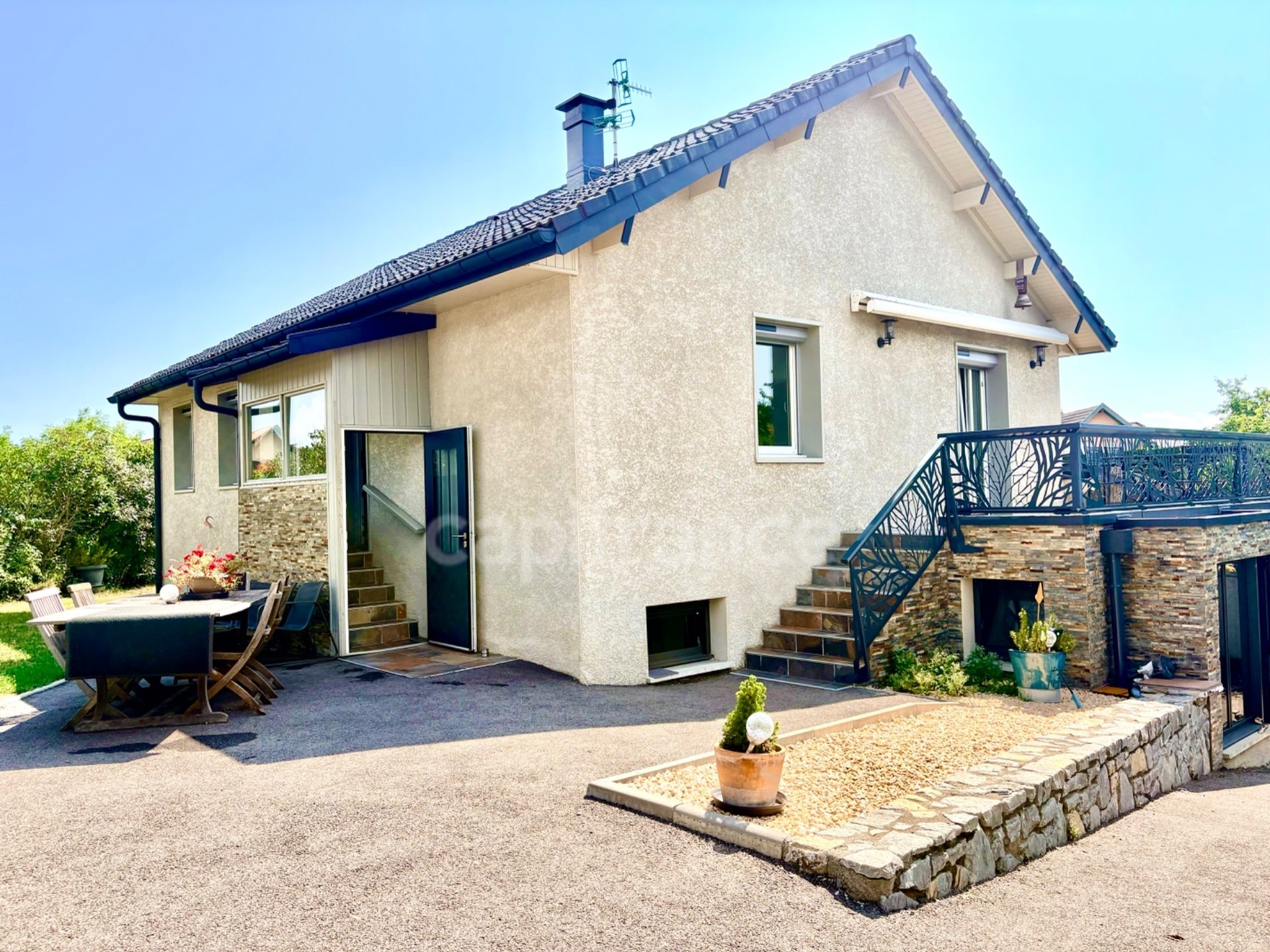 Maison à vendre, 181m², Cessy