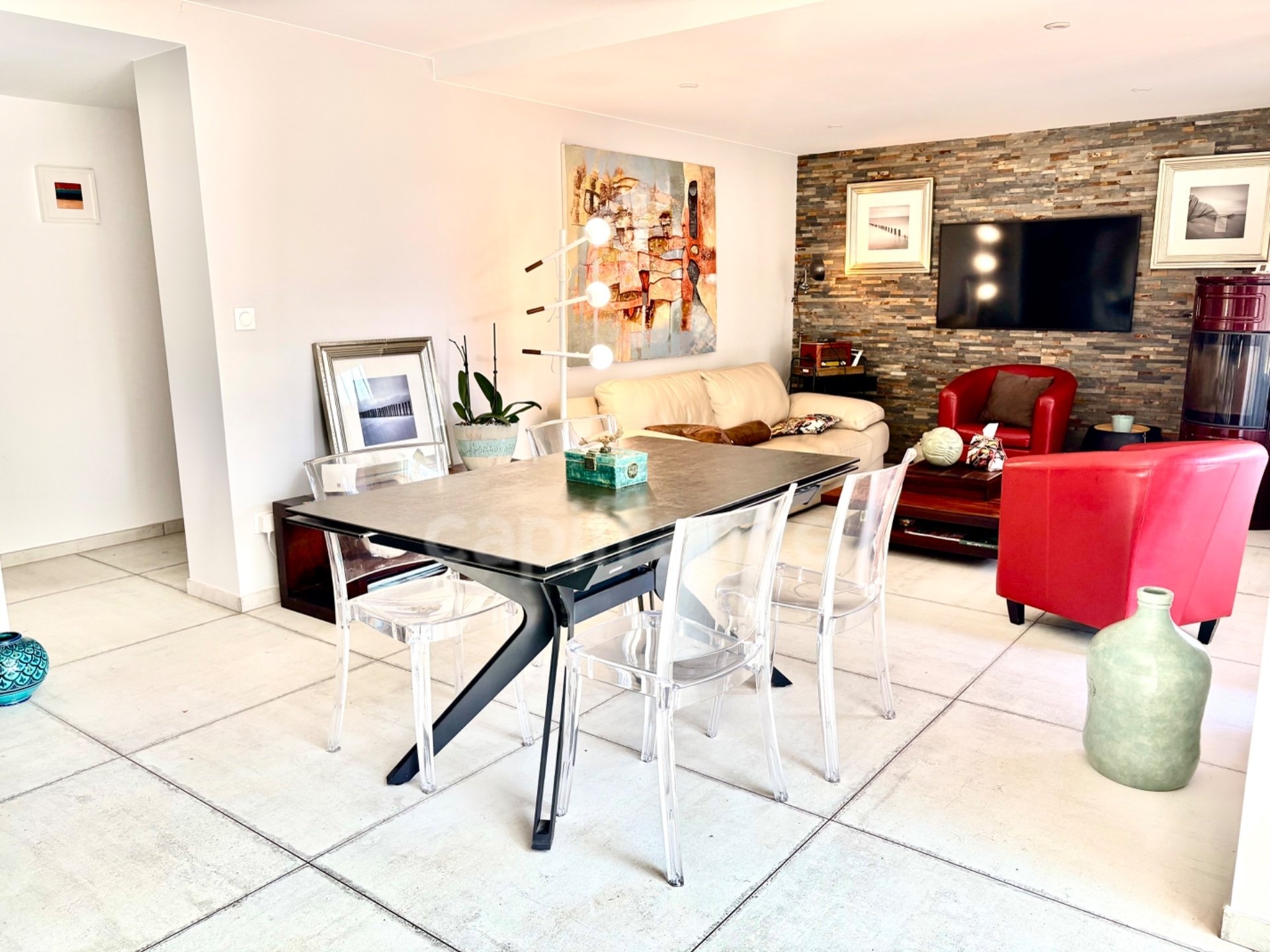 Maison à vendre, 181m², Cessy