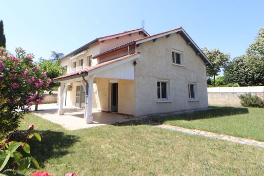 Maison 7 pièces 173 m² · à Malissard · 173 m² · 363 500 €