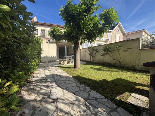 Maison 5 pièces 120 m² · à Villeneuve-sur-Lot · 120 m² · 136 300 €