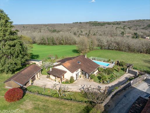 Maison 5 pièces 160 m² · à Pontours · 160 m² · 324 900 €