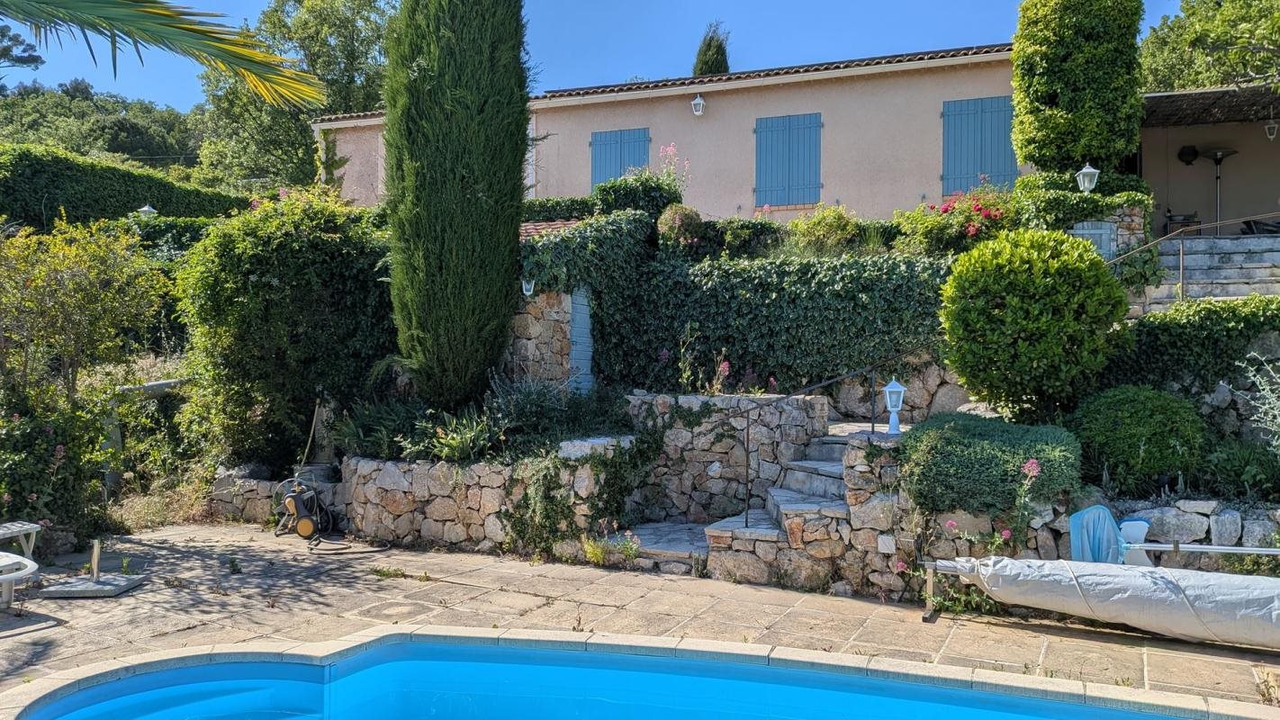 Maison à vendre, 140m², Bargemon