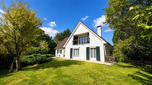 Maison 8 pièces 240 m² · à Villecresnes · 240 m² · 690 000 €