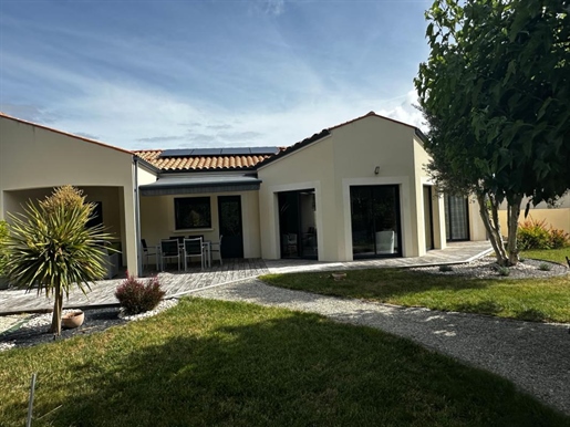 Maison 4 pièces 116 m² · à Soubise · 116 m² · 383 250 €
