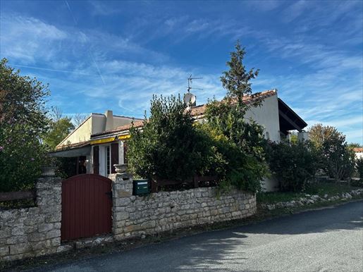 Maison 5 pièces 154 m² · à Echillais · 154 m² · 247 500 €