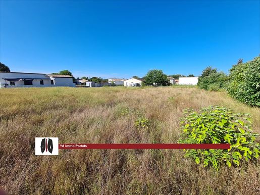 Terrain 739 m² · à Portets · 739 m² · 112 700 €