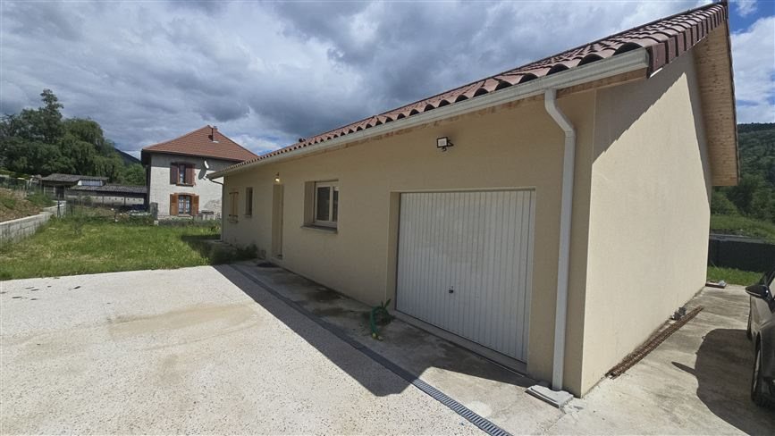 Maison à vendre, 92m², Massieu
