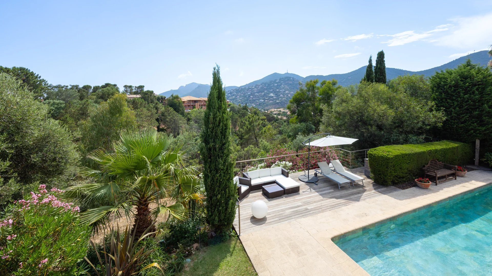 Maison à vendre, 196m², Théoule-sur-Mer