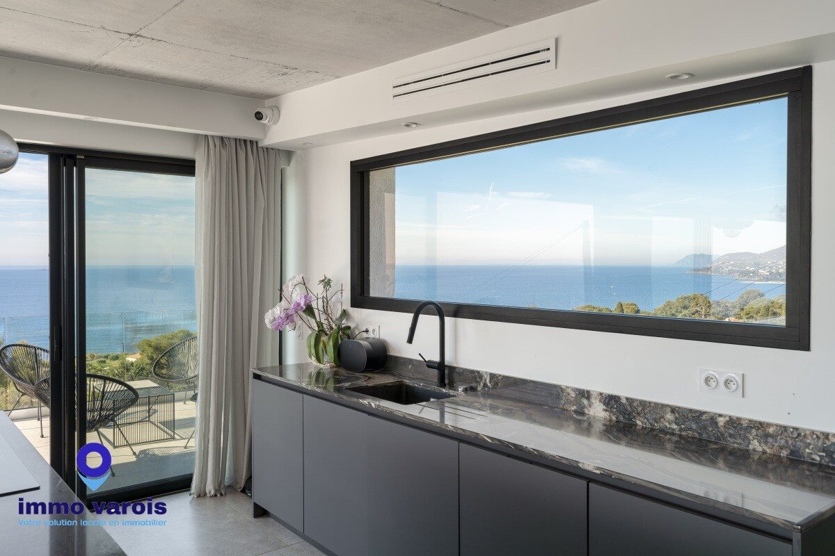 Maison à vendre, 180m², Carqueiranne