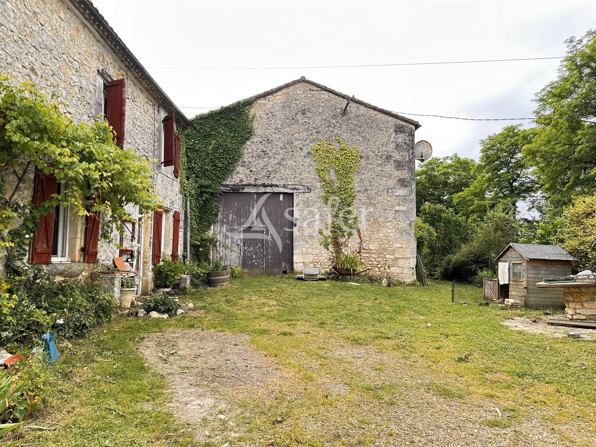Maison à vendre, 217m², Montbron