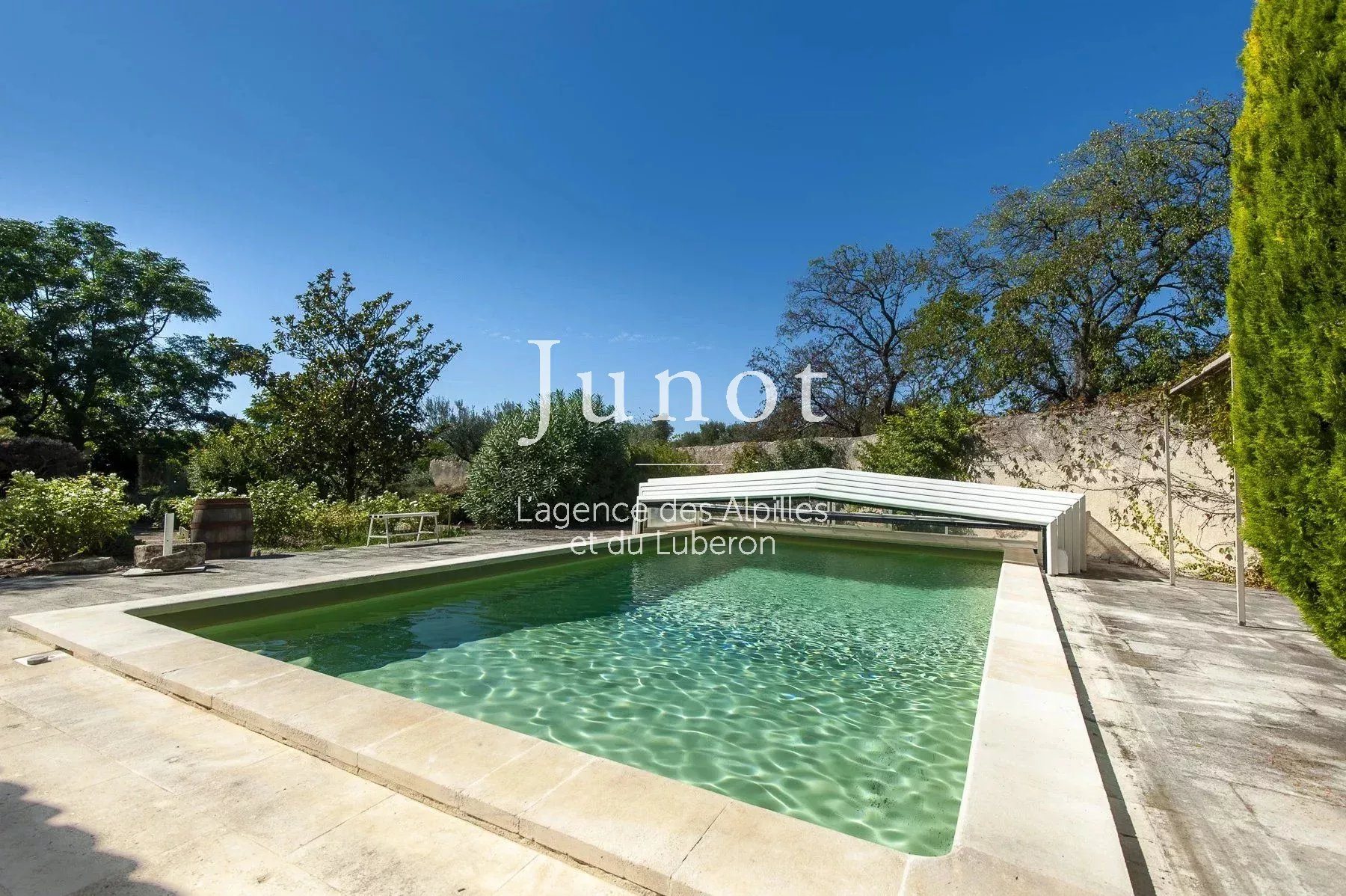 Maison à vendre, 310m², Aureille