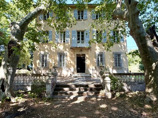 Maison 20 pièces 470 m² · au Muy · 470 m² · 1 600 000 €