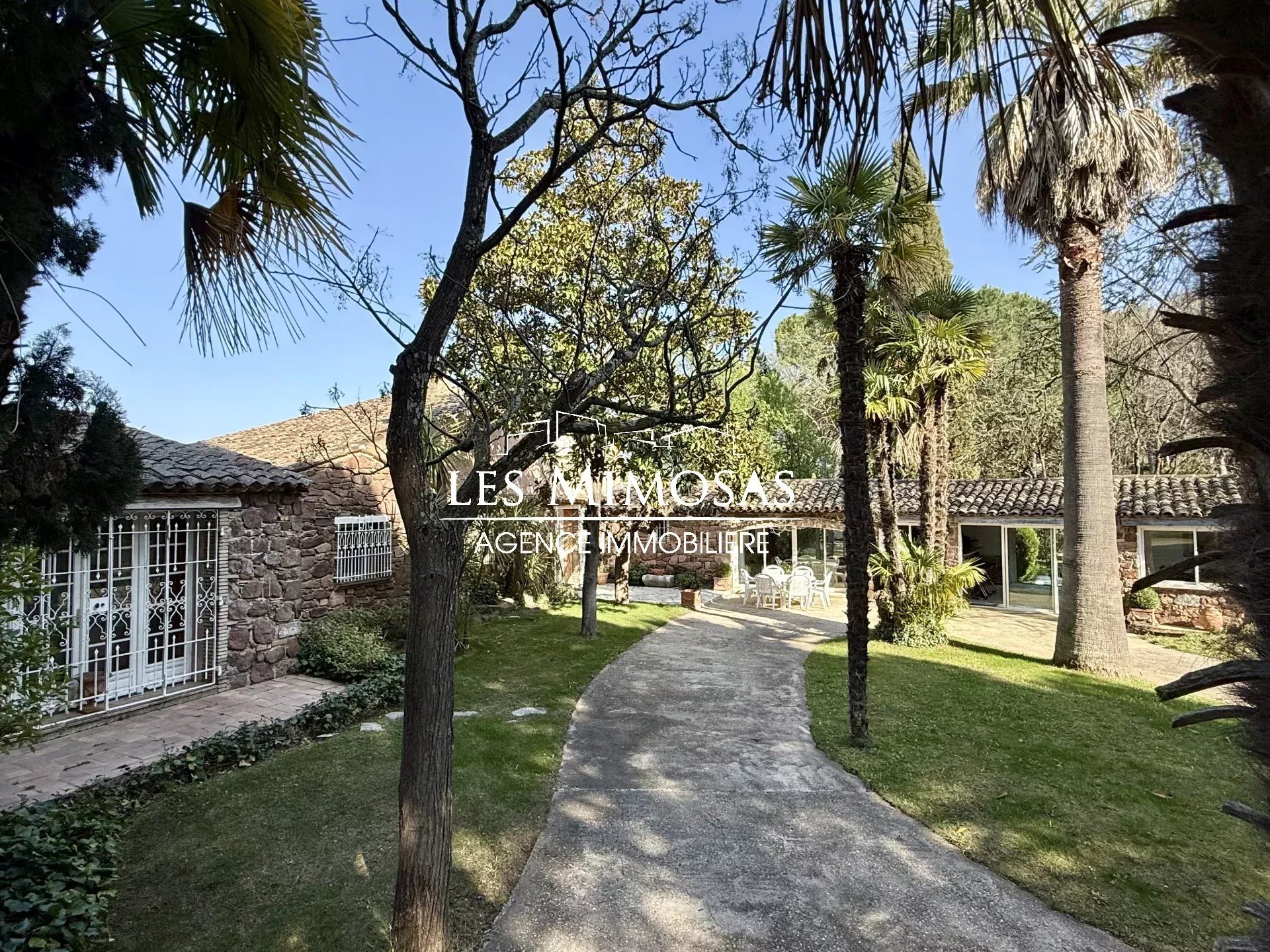 Maison à vendre, 233m², Roquebrune-sur-Argens