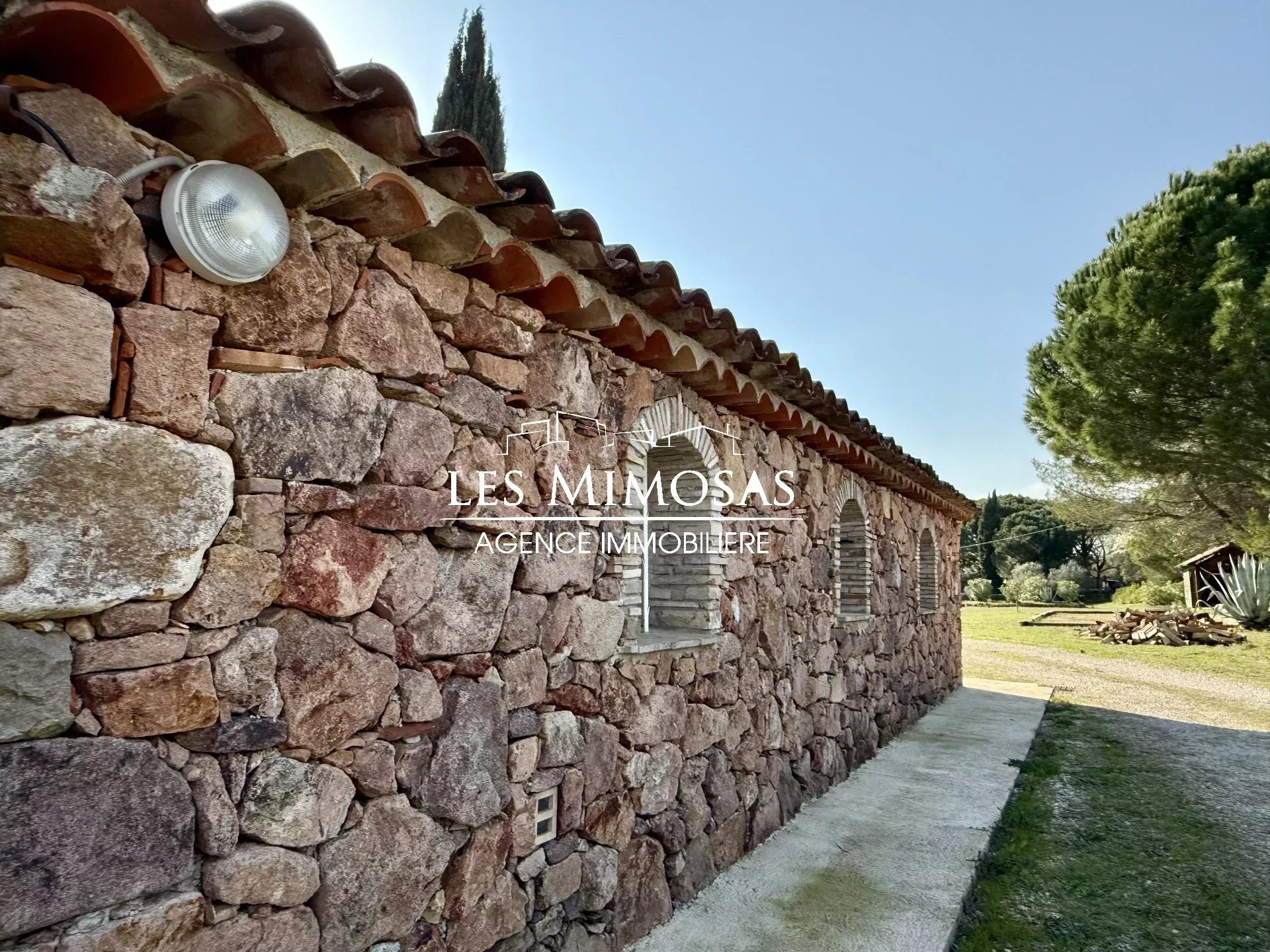 Maison à vendre, 233m², Roquebrune-sur-Argens