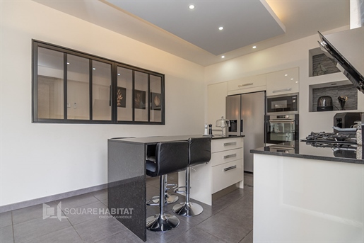 Maison 5 pièces 163 m² · à Lons-le-Saunier · 163 m² · 322 000 €