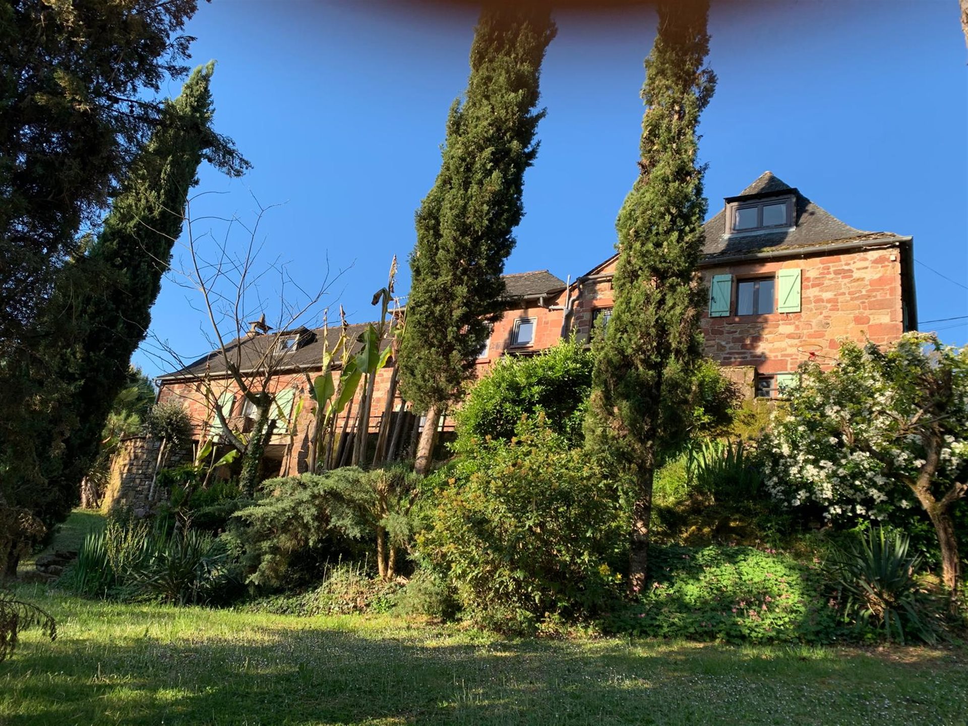 8 pièces 215 m² · à Collonges-la-Rouge · 215 m² · 515 000 €