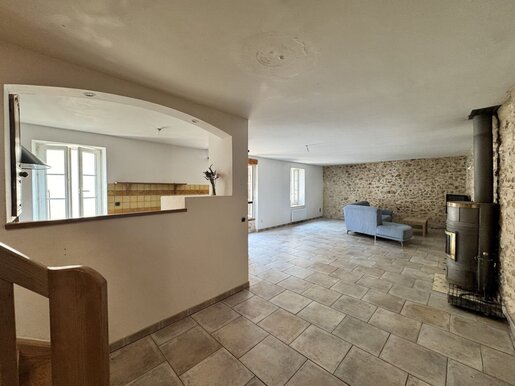 Maison 6 pièces 145 m² · à Saint-Jean-de-Fos · 145 m² · 345 000 €
