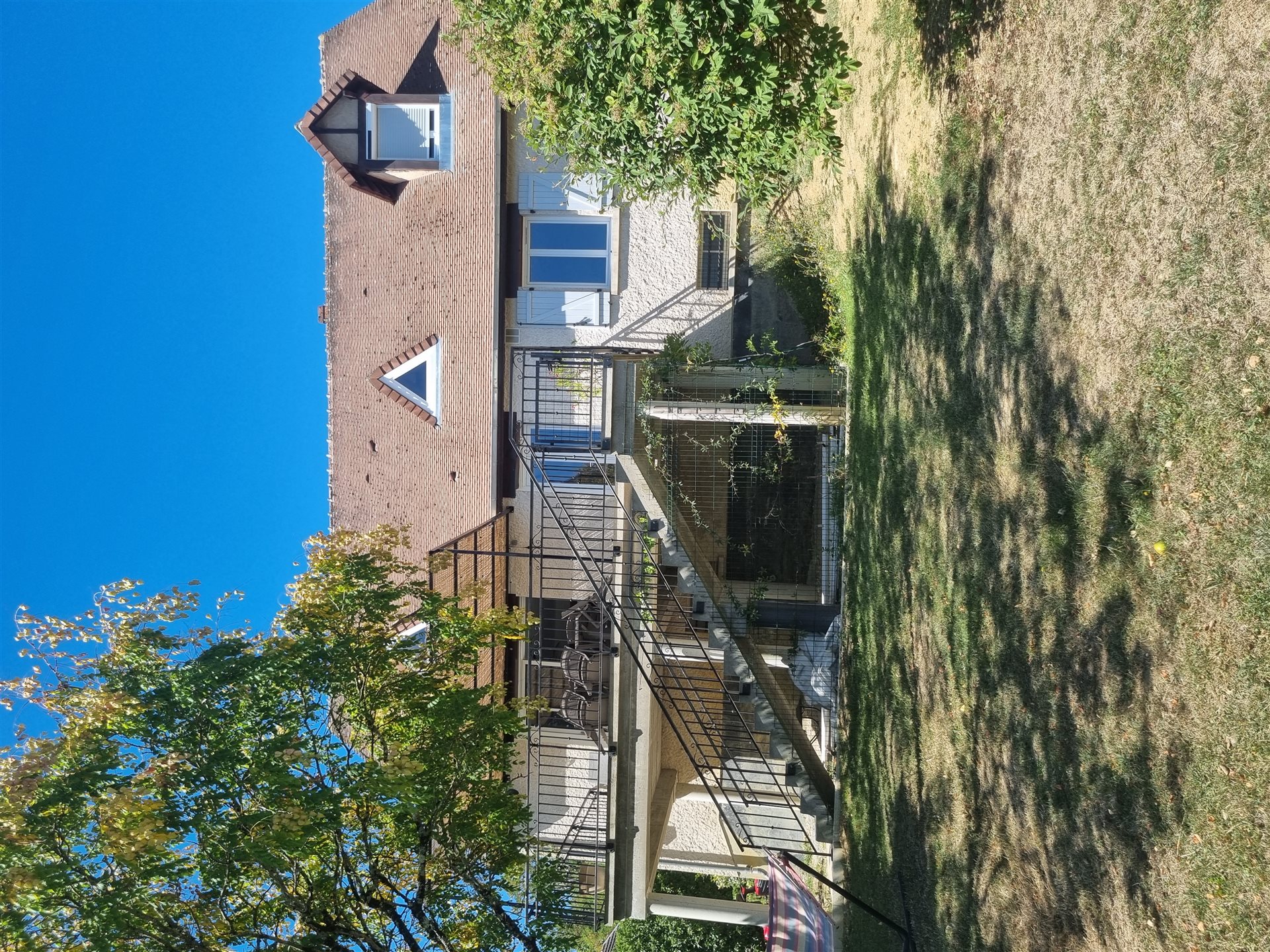 Maison 6 pièces 220 m² · à Reuilly · 220 m² · 325 000 €