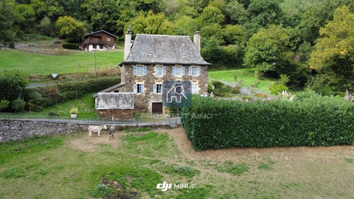 Maison 8 pièces 276 m² · à Coubisou · 276 m² · 199 000 €
