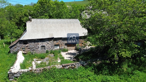3 pièces 160 m² · à Saint-Chély-d'Aubrac · 160 m² · 59 500 €