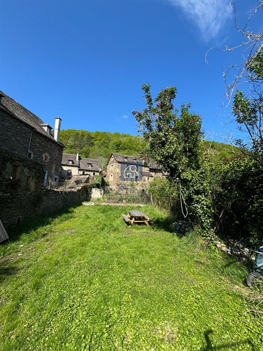 Maison 5 pièces 410 m² · à Estaing · 410 m² · 259 000 €