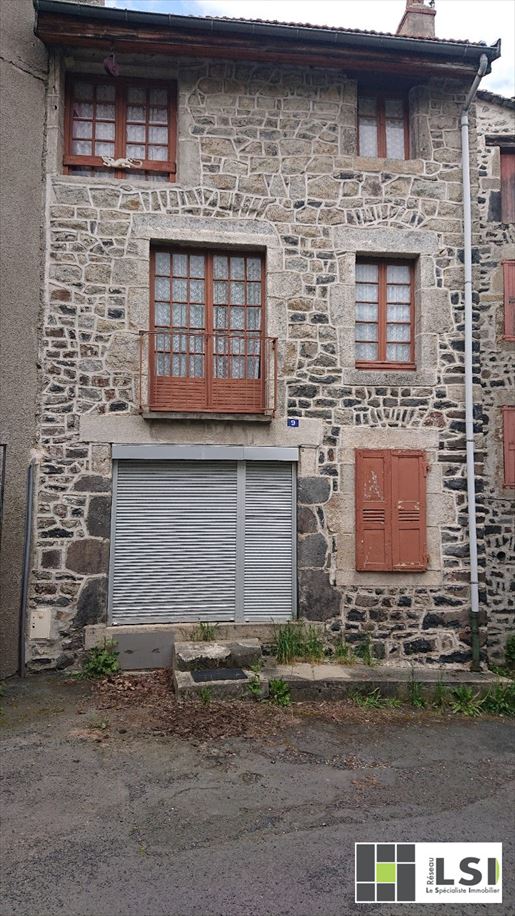 6 pièces 65 m² · à Le Monastier-sur-Gazeille · 65 m² · 40 000 €