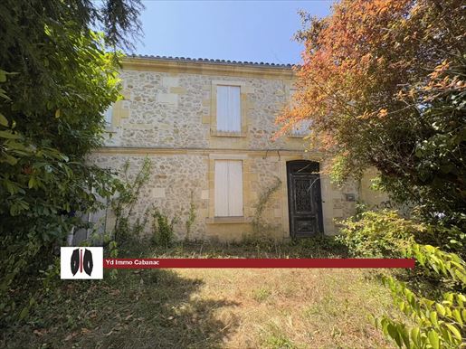 Ensemble immobilier de caractère à fort potentiel – Castres-Gironde · 340 m² · 420 000 €
