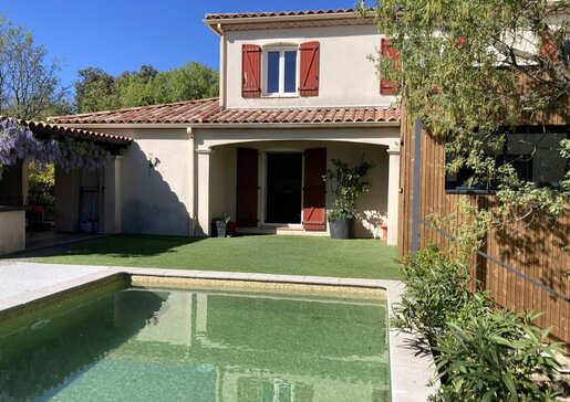 Maison 7 pièces 164 m² · à Saint-Martin-de-Londres · 164 m² · 420 000 €
