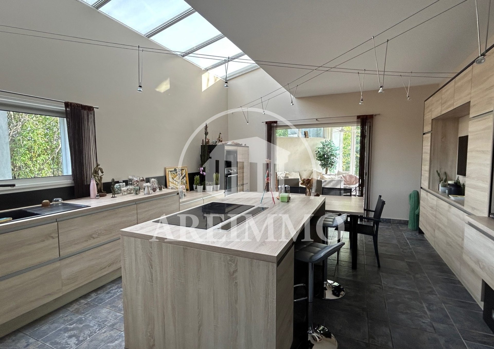 Maison à vendre, 286m², Saint-Martin-de-Londres
